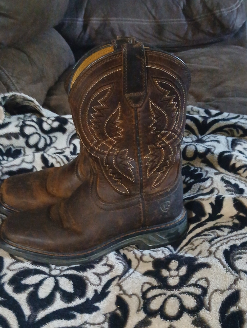 Little Boys Size 1  Ariat Brown Western  Boots